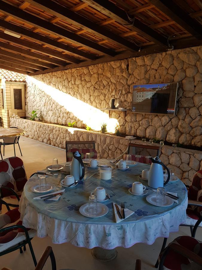 Apartments And Rooms Villa Mir Zaton (Dubrovnik-Neretva) Exterior foto